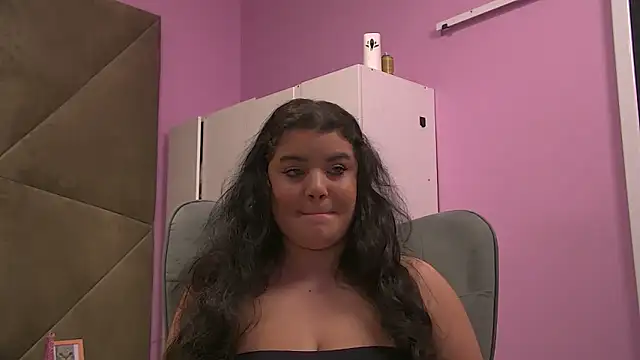 BustyMadison online show from February 8, 8:18 am