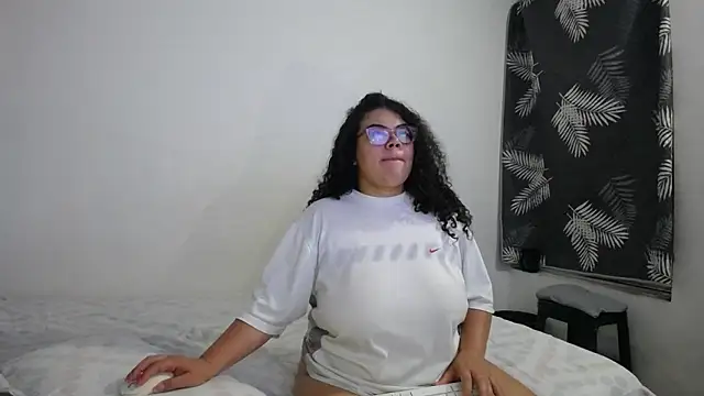 Snapshot of mabigomez00 chatting on April 29, 9:13 am mabigomez00 online show from April 29, 9:13 am