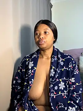 Snapshot of cherrybabe76 chatting on December 4, 7:28 am cherrybabe76 online show from December 4, 7:28 am