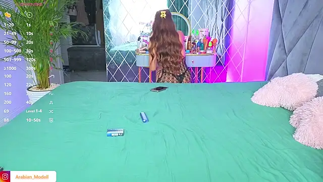 Snapshot of Arabian_beauty chatting on September 30, 7:24 am Arabian beauty online show from September 30, 7:24 am