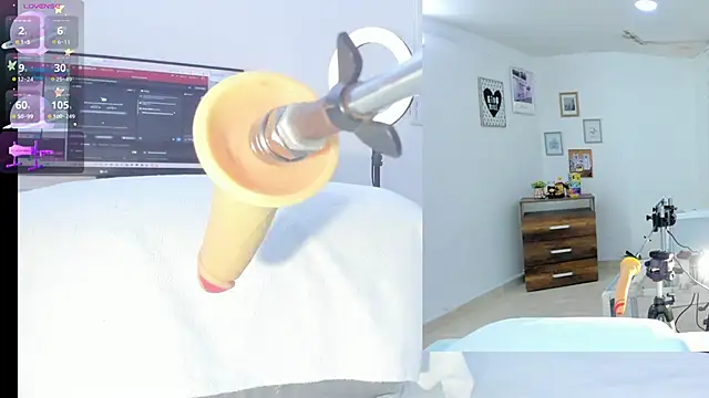 Snapshot of sofi_velez chatting on October 2, 5:20 pm sofi velez online show from October 2, 5:20 pm