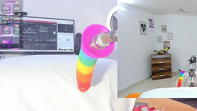 Snapshot of sofi_velez chatting on October 3, 5:21 pm sofi velez online show from October 3, 5:21 pm