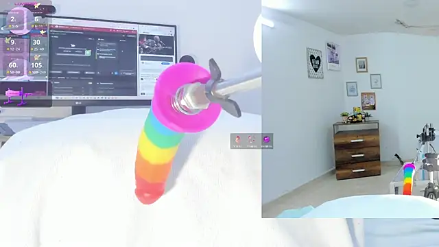 Snapshot of sofi_velez chatting on October 4, 5:22 pm sofi velez online show from October 4, 5:22 pm