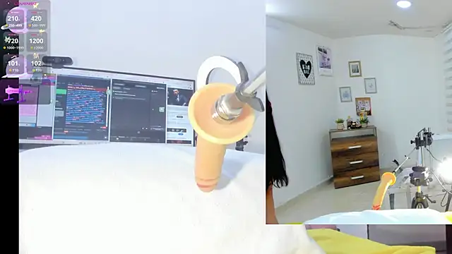 Snapshot of sofi_velez chatting on October 10, 5:23 pm sofi velez online show from October 10, 5:23 pm