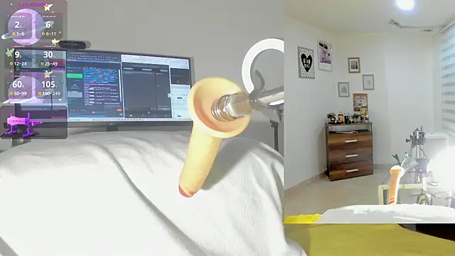 Snapshot of sofi_velez chatting on November 2, 5:26 pm sofi velez online show from November 2, 5:26 pm