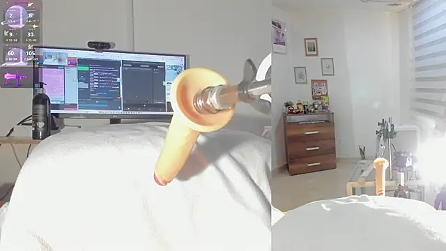 sofi velez online show from November 6, 6:53 pm