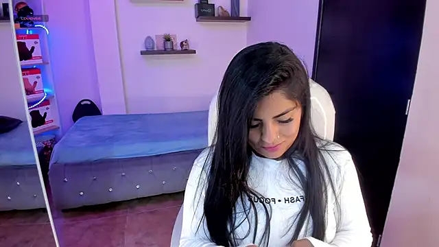 Catalinaa martinez online show from December 13, 5:21 pm