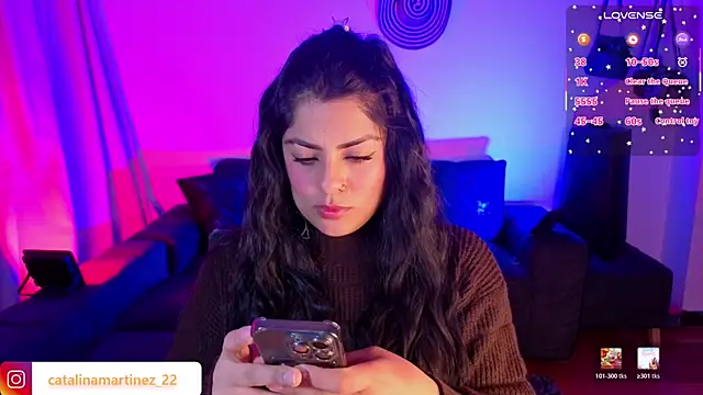 Snapshot of Catalinaa_martinez chatting on January 6, 2:59 am Catalinaa martinez online show from January 6, 2:59 am