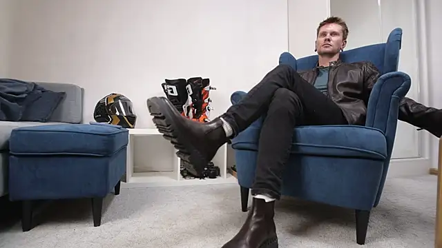 Snapshot of kevin-park chatting on September 20, 2:07 pm kevin-park online show from September 20, 2:07 pm