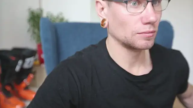 Snapshot of kevin-park chatting on October 15, 8:36 am kevin-park online show from October 15, 8:36 am