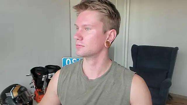 Snapshot of kevin-park chatting on October 21, 8:04 am kevin-park online show from October 21, 8:04 am