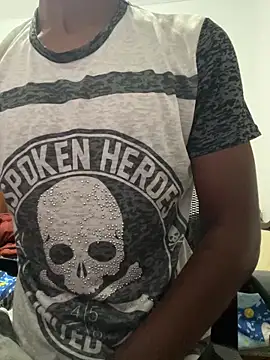 Snapshot of little-monter chatting on March 24, 11:43 pm little-monter online show from March 24, 11:43 pm