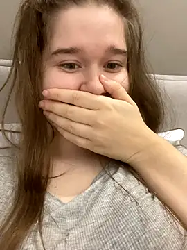 HornyGirlH online show from December 4, 1:48 am