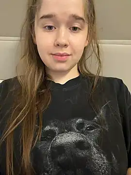 HornyGirlH online show from June 20, 2:47 am