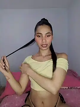 Snapshot of iamemmablake chatting on May 9, 1:11 am iamemmablake online show from May 9, 1:11 am
