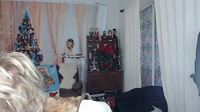 Snapshot of SindeeDix chatting on December 14, 4:23 pm SindeeDix online show from December 14, 4:23 pm