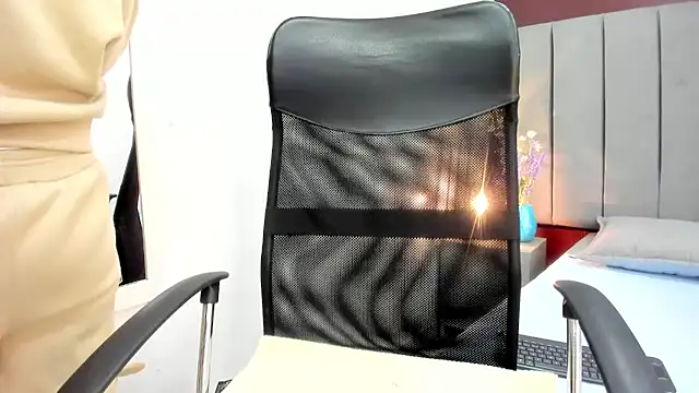 moxa hot online show from December 2, 2:56 pm