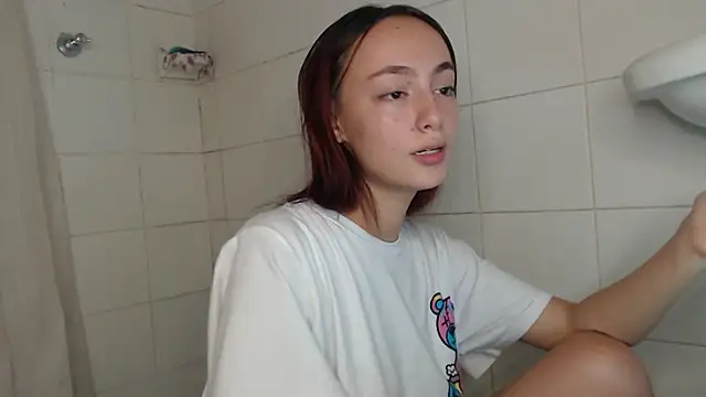 Snapshot of nathaly_bird chatting on January 28, 11:17 pm nathaly bird online show from January 28, 11:17 pm