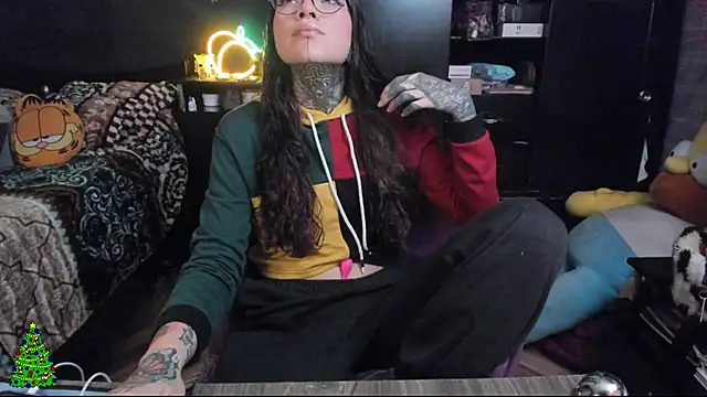 Lilmarieee online show from December 29, 9:09 pm