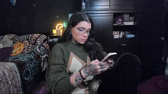 Lilmarieee online show from February 21, 10:26 pm