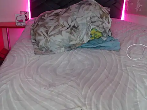 Snapshot of danypalmer chatting on March 17, 2:52 am danypalmer online show from March 17, 2:52 am