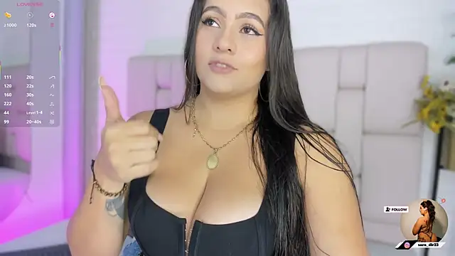 nataly clark  online show from October 3, 8:17 pm