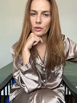 BritneyHall online show from July 29, 9:18 am
