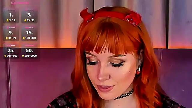 Snapshot of RoseRoxy chatting on October 27, 2:32 pm RoseRoxy online show from October 27, 2:32 pm