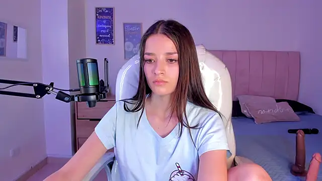 Amaia Daniells online show from February 24, 6:27 am