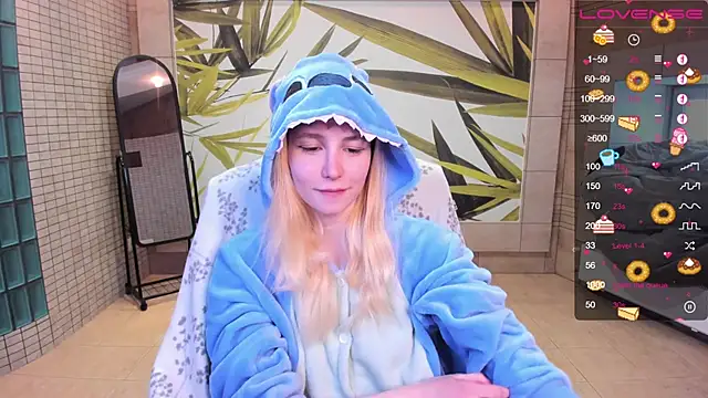 Snapshot of fleximona chatting on February 22, 9:19 am fleximona online show from February 22, 9:19 am