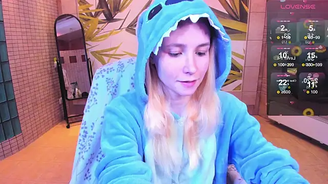 Snapshot of fleximona chatting on March 21, 8:41 am fleximona online show from March 21, 8:41 am