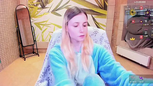 Snapshot of fleximona chatting on March 29, 10:04 am fleximona online show from March 29, 10:04 am