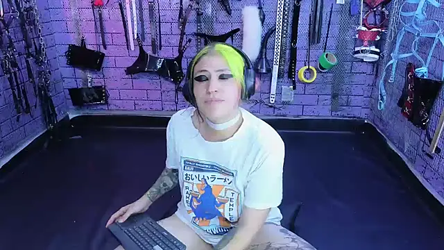 PANDORANEZZ online show from December 24, 12:33 am