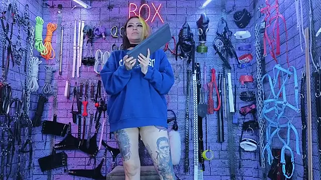 PANDORANEZZ online show from October 18, 10:05 am