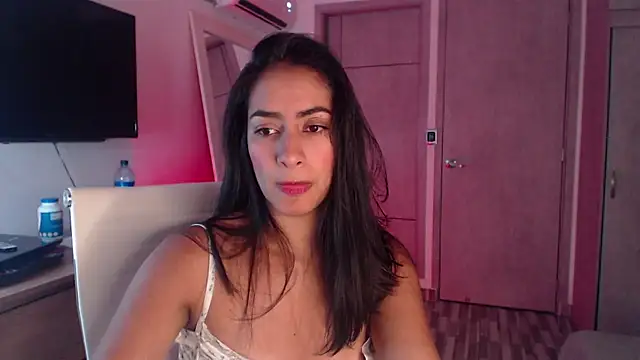 Brown skin11 online show from October 4, 11:25 pm