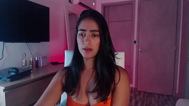 Brown skin11 online show from November 20, 9:47 pm