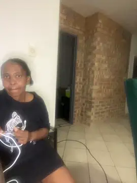 Snapshot of thabs11 chatting on April 1, 4:04 pm thabs11 online show from April 1, 4:04 pm