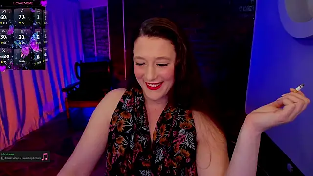 Snapshot of cee2nv chatting on July 4, 9:21 pm cee2nv online show from July 4, 9:21 pm