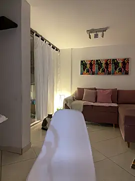 mariam hill online show from January 26, 12:37 am