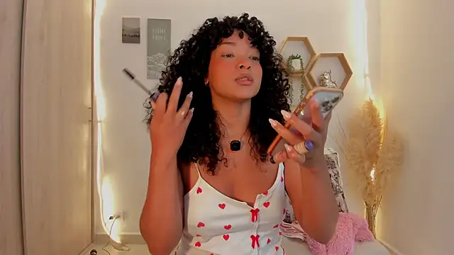 Snapshot of mariam_hill chatting on July 19, 2:10 pm mariam hill online show from July 19, 2:10 pm