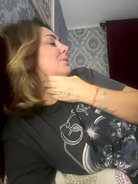 Emma roqueen online show from October 5, 1:26 am