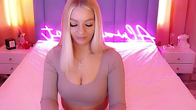 AllwaysHotJ online show from February 8, 3:08 am