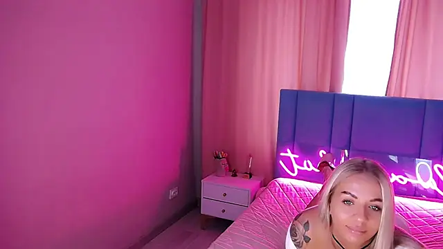 AllwaysHotJ online show from March 28, 2:11 am