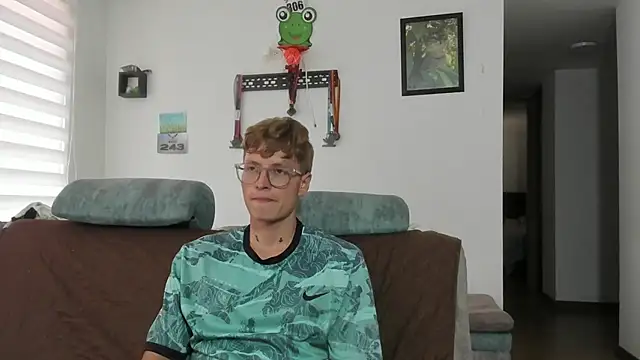 A sexy couple   online show from September 19, 7:03 pm