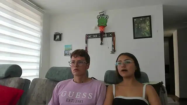 A sexy couple   online show from September 22, 5:59 pm