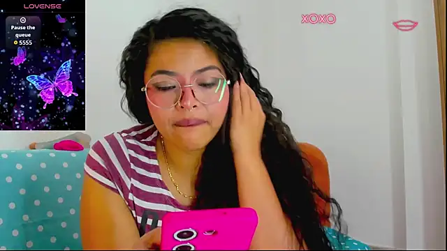 moana taylor online show from April 27, 10:46 am