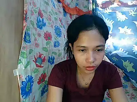 Snapshot of PinaySkinnyGirl chatting on March 4, 1:44 am PinaySkinnyGirl online show from March 4, 1:44 am