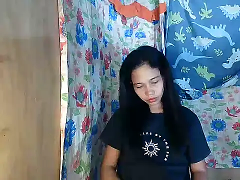 Snapshot of PinaySkinnyGirl chatting on March 9, 9:41 pm PinaySkinnyGirl online show from March 9, 9:41 pm