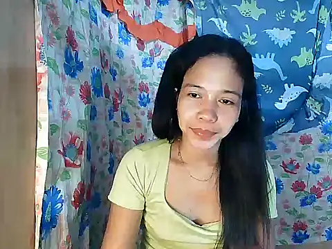 Snapshot of PinaySkinnyGirl chatting on March 10, 9:53 pm PinaySkinnyGirl online show from March 10, 9:53 pm