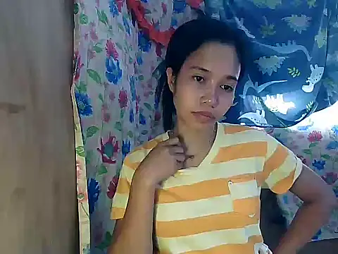 Snapshot of PinaySkinnyGirl chatting on March 21, 8:30 am PinaySkinnyGirl online show from March 21, 8:30 am